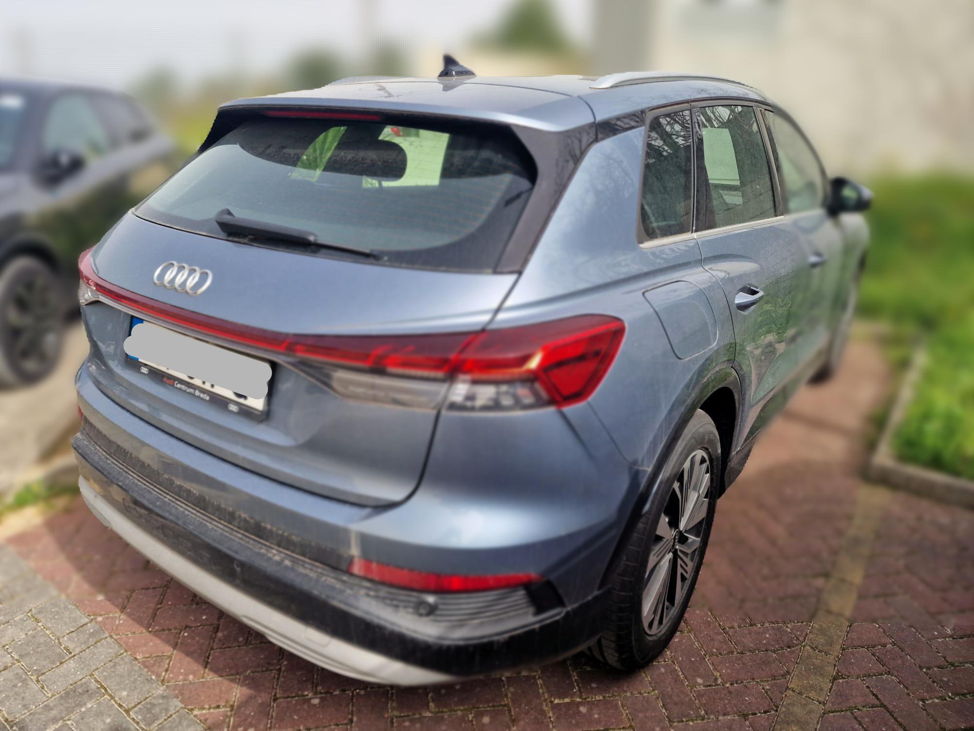 Foto Audi Q4 40 E-Tron - OC